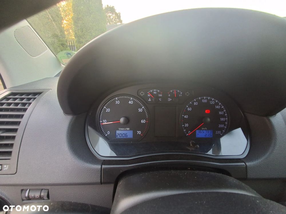 Volkswagen Polo 1.4 16V Highline - 10