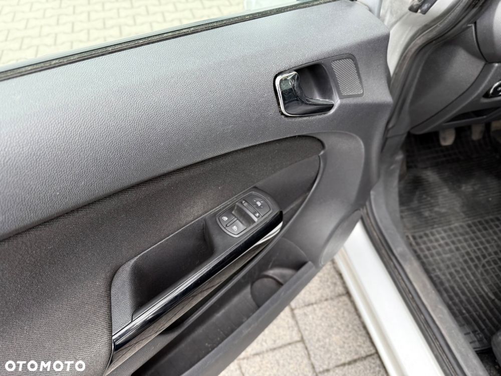 Opel Corsa 1.2 16V Cosmo - 18