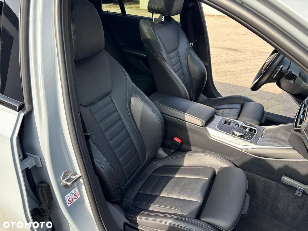 BMW Seria 3 320e M Sport sport - 16