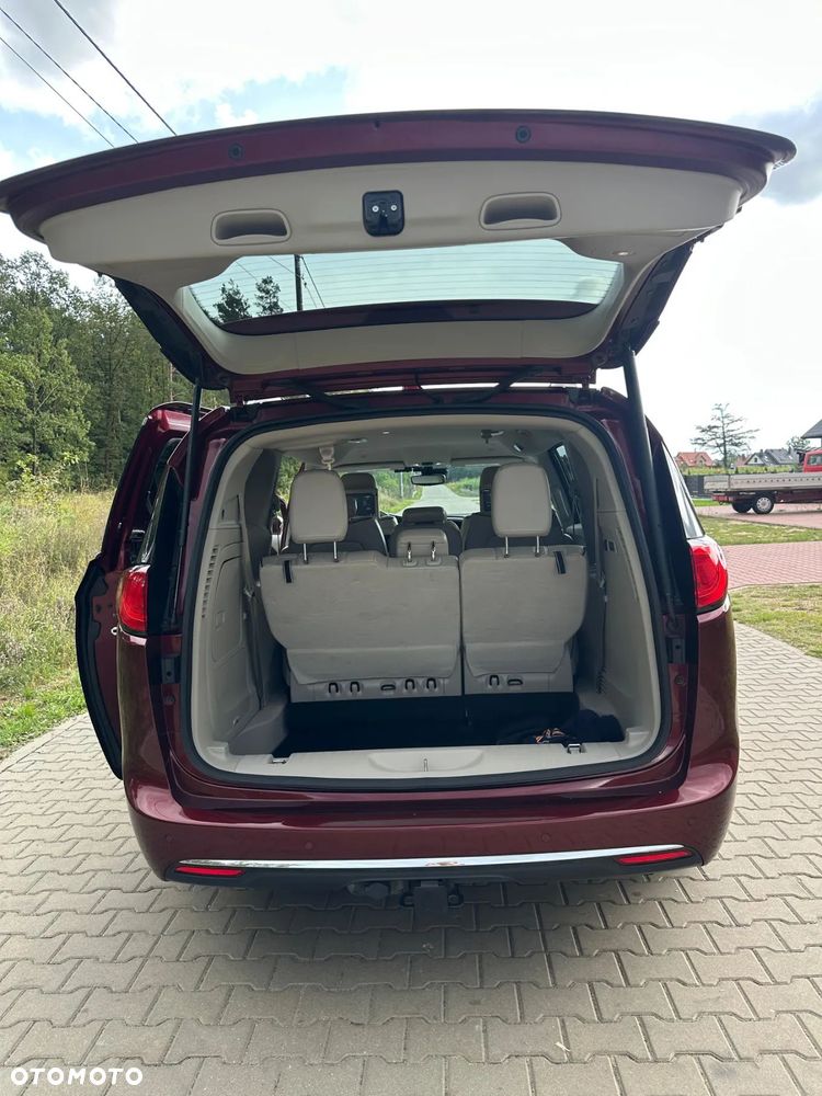 Chrysler Pacifica - 24