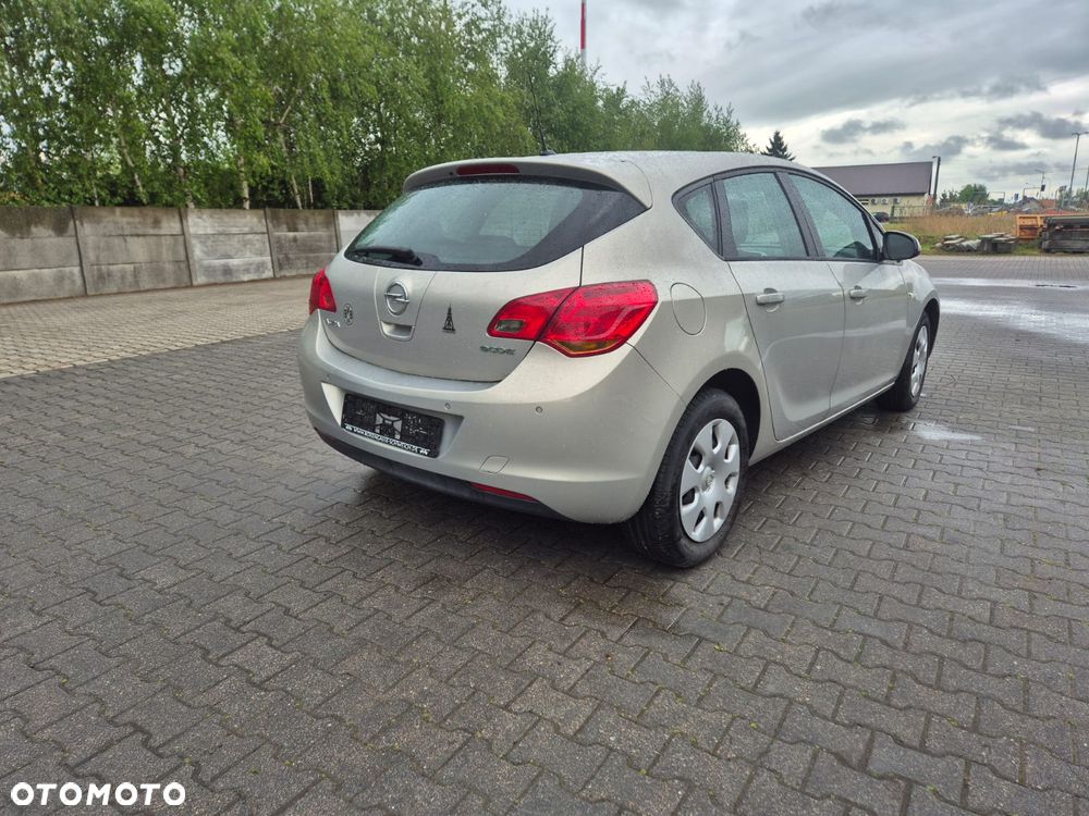 Opel Astra - 7