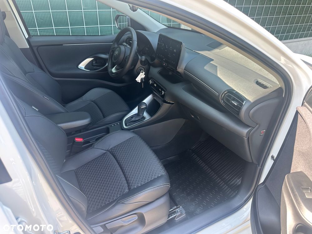 Toyota Yaris 116 1.5 VVT-i Club - 9