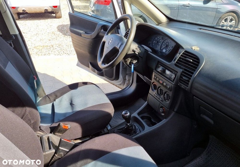 Opel Zafira - 23