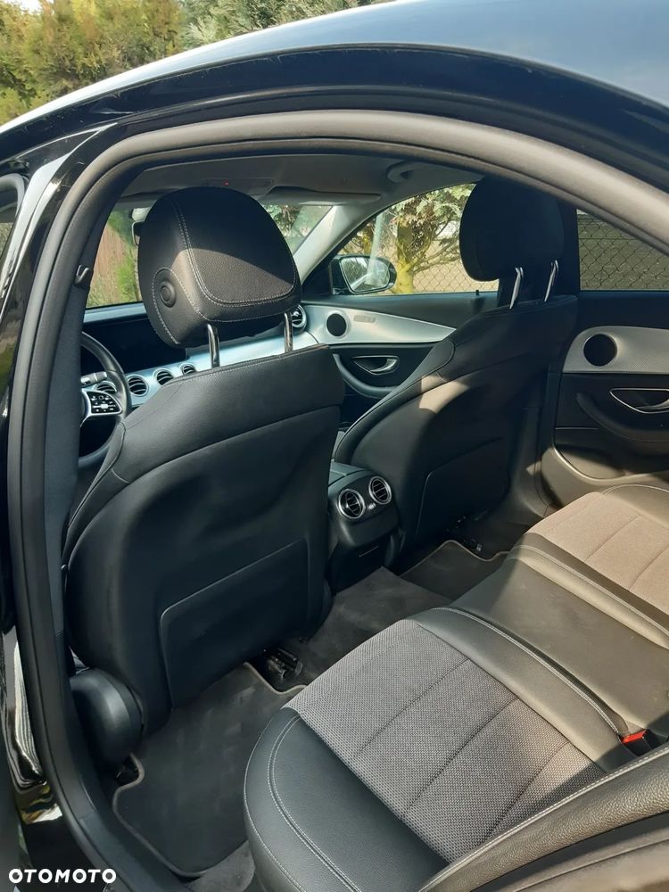 Mercedes-Benz Klasa E 200 d 9G-TRONIC - 4