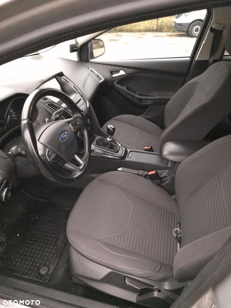 Ford Focus 1.5 EcoBoost Titanium ASS - 25