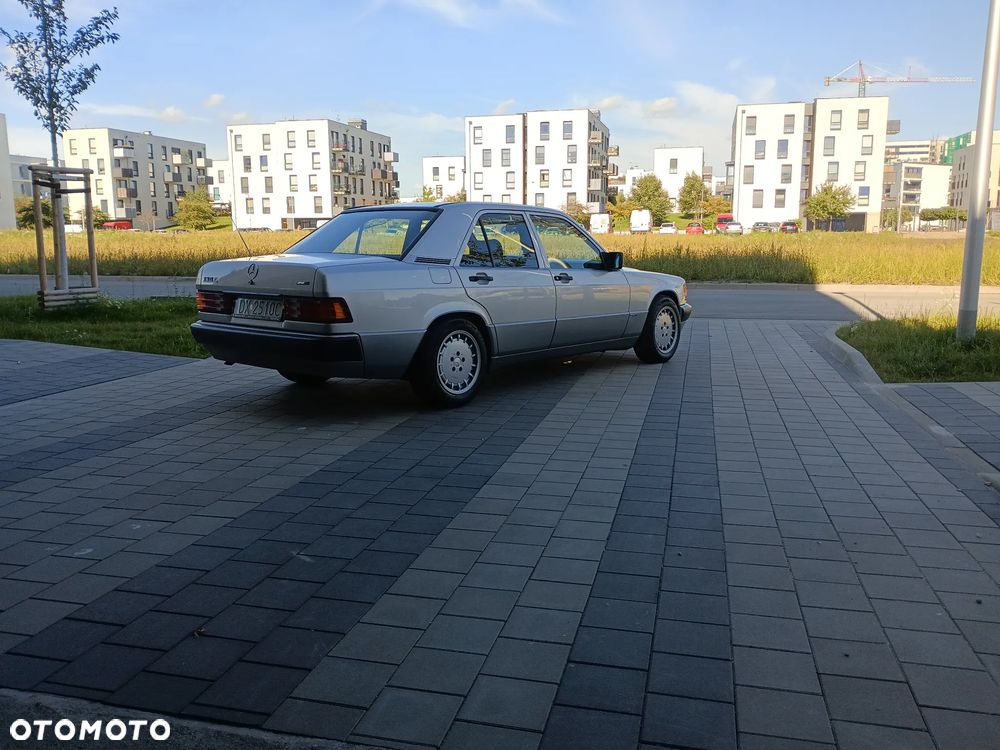 Mercedes-Benz W201 (190) - 39