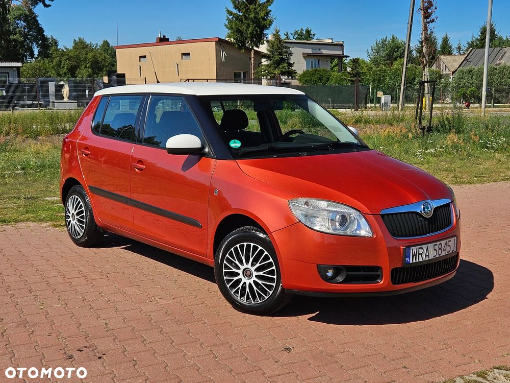 Skoda Fabia 1.2 HTP Cool Colour Edition - 10