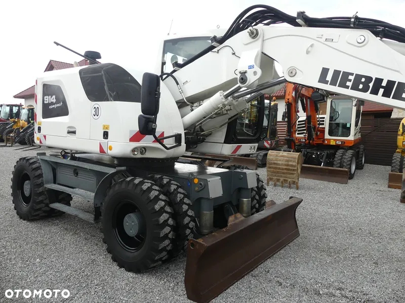 Liebherr A914 Compact / Sprowadzona / Serwisowana / - 39