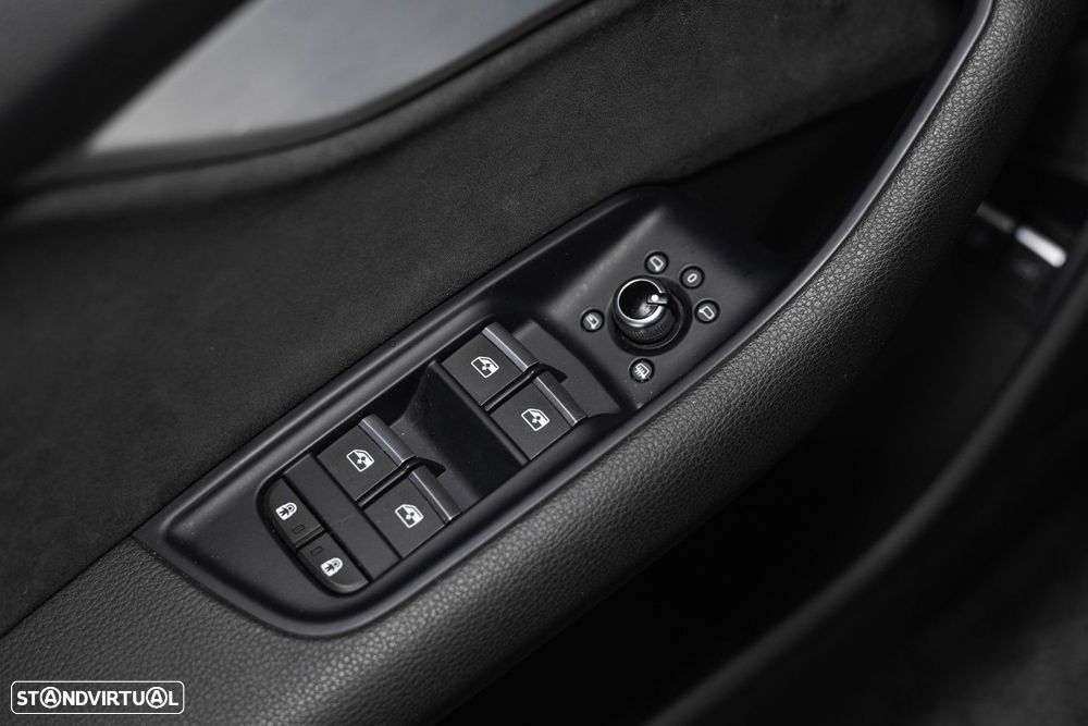 Audi Q7 55 TFSIe quattro S line Tiptronic - 40