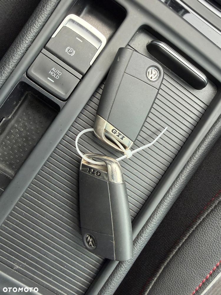 Volkswagen Golf GTI TCR 2.0 TSI OPF DSG - 22