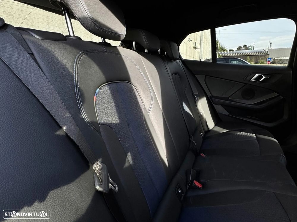 BMW 116 d Pack Desportivo M Auto - 11