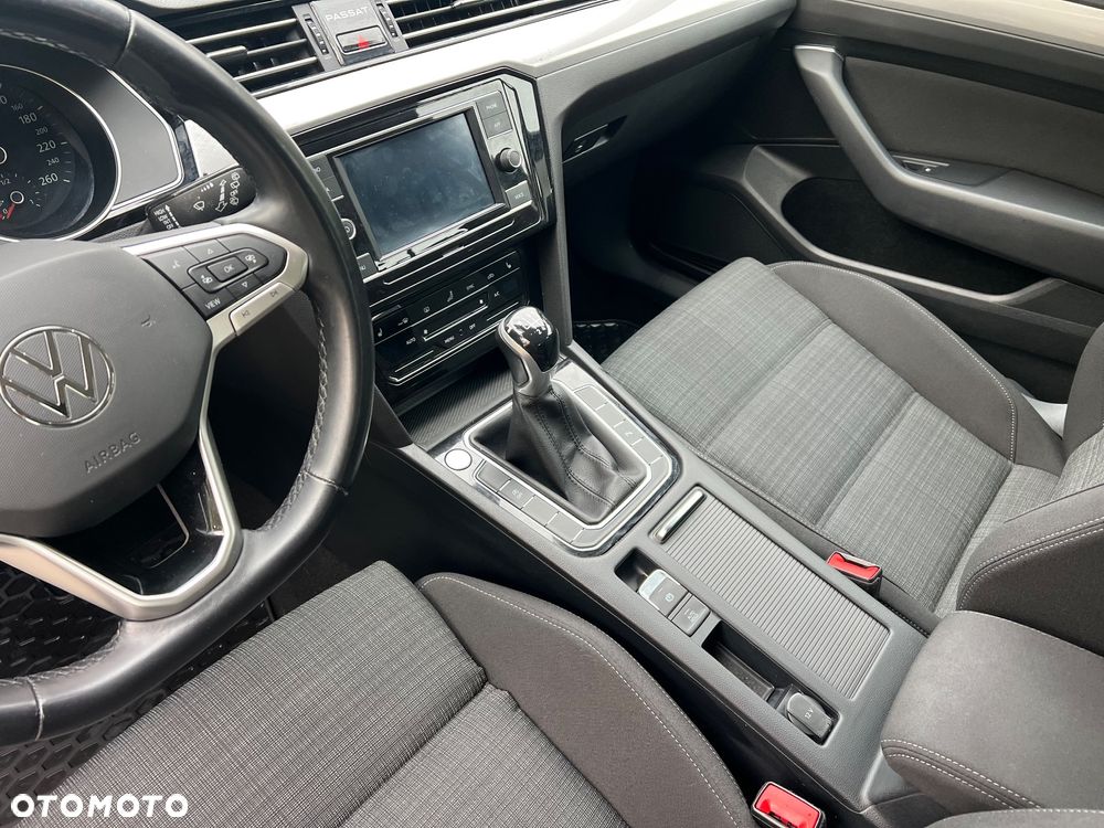Volkswagen Passat 1.5 TSI EVO Business - 18