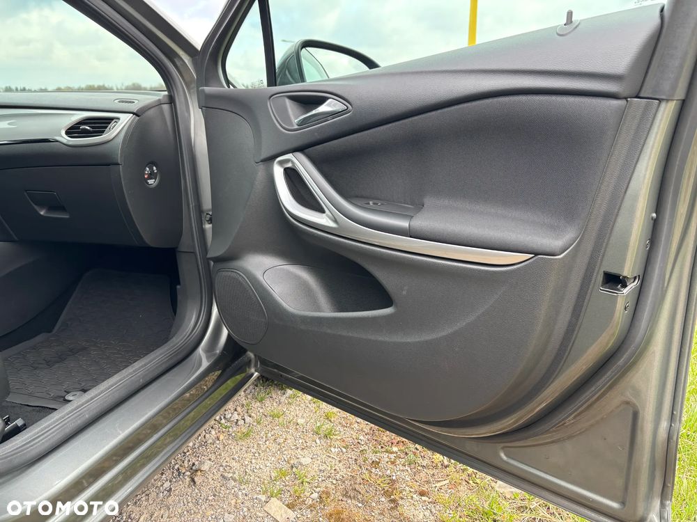 Opel Astra 1.2 T S&S - 17