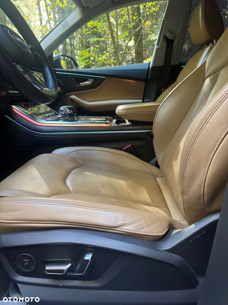 Audi Q8 - 16