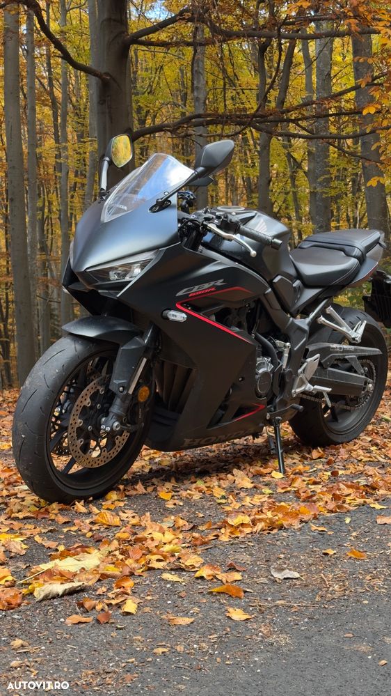 Honda CBR 650R - 2