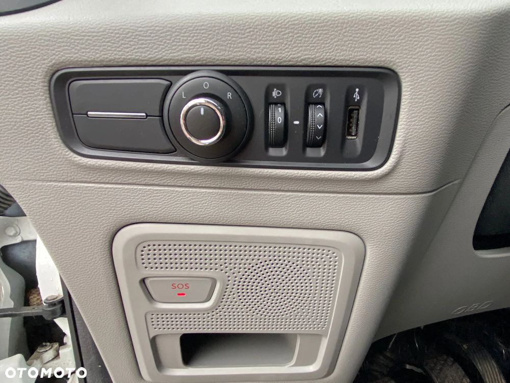 Maxus Deliver 9 - 17