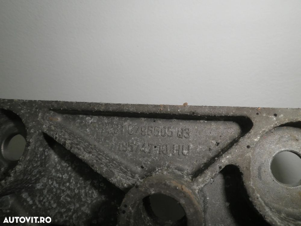 Suport cutie viteze BMW Seria 3 F30 F31, Seria 1 F20 F21, 2.0 d 6796605 - 3