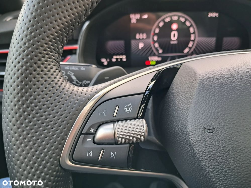 Skoda Kamiq 1.5 TSI Monte Carlo DSG - 24