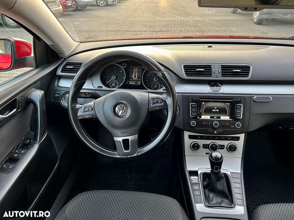 Volkswagen Passat Variant 1.6 TDI DPF BlueMotion Technology Comfortline - 5