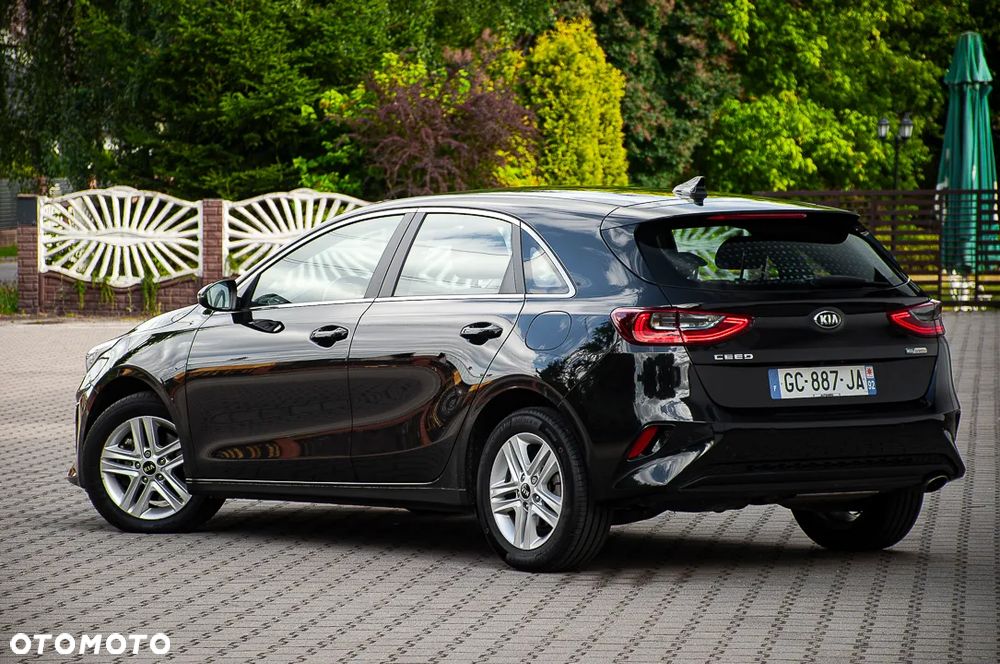 Kia Ceed 1.6 CRDi Eco-Dynamics+(48V Mild-Hybr.) DCT7 Spirit - 31
