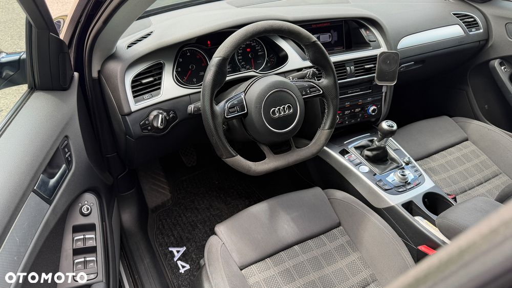 Audi A4 Avant 2.0 TDI DPF clean diesel S line Sportpaket - 9
