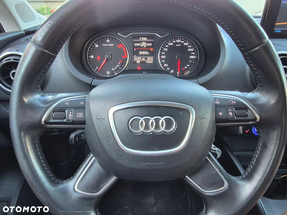 Audi A3 Sportback 1.6 TDI Ambiente - 9