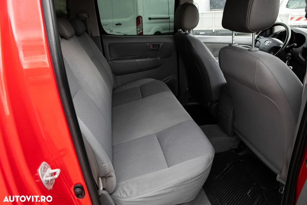 Toyota Hilux 4x4 Double Cab - 14