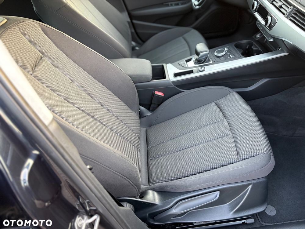 Audi A4 Avant 2.0 TDI S tronic - 32