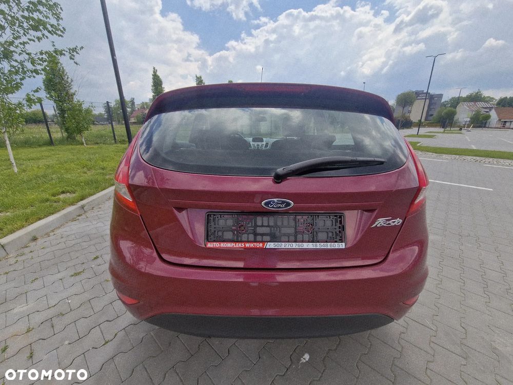 Ford Fiesta 1.3 Trend - 8