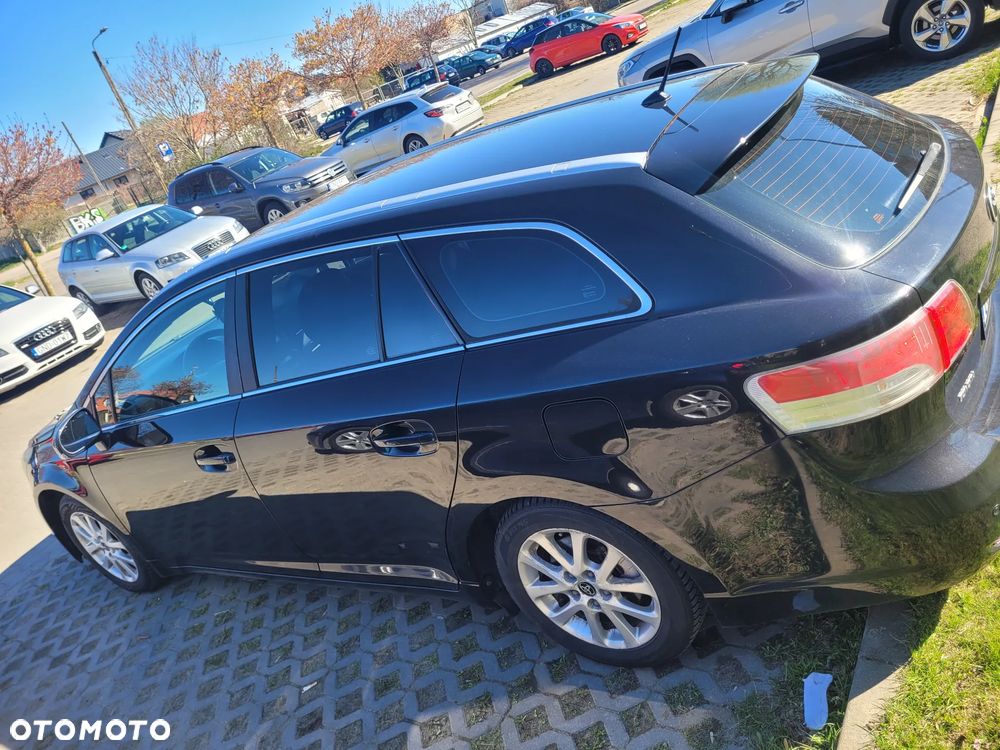 Toyota Avensis 1.8 Sol - 1