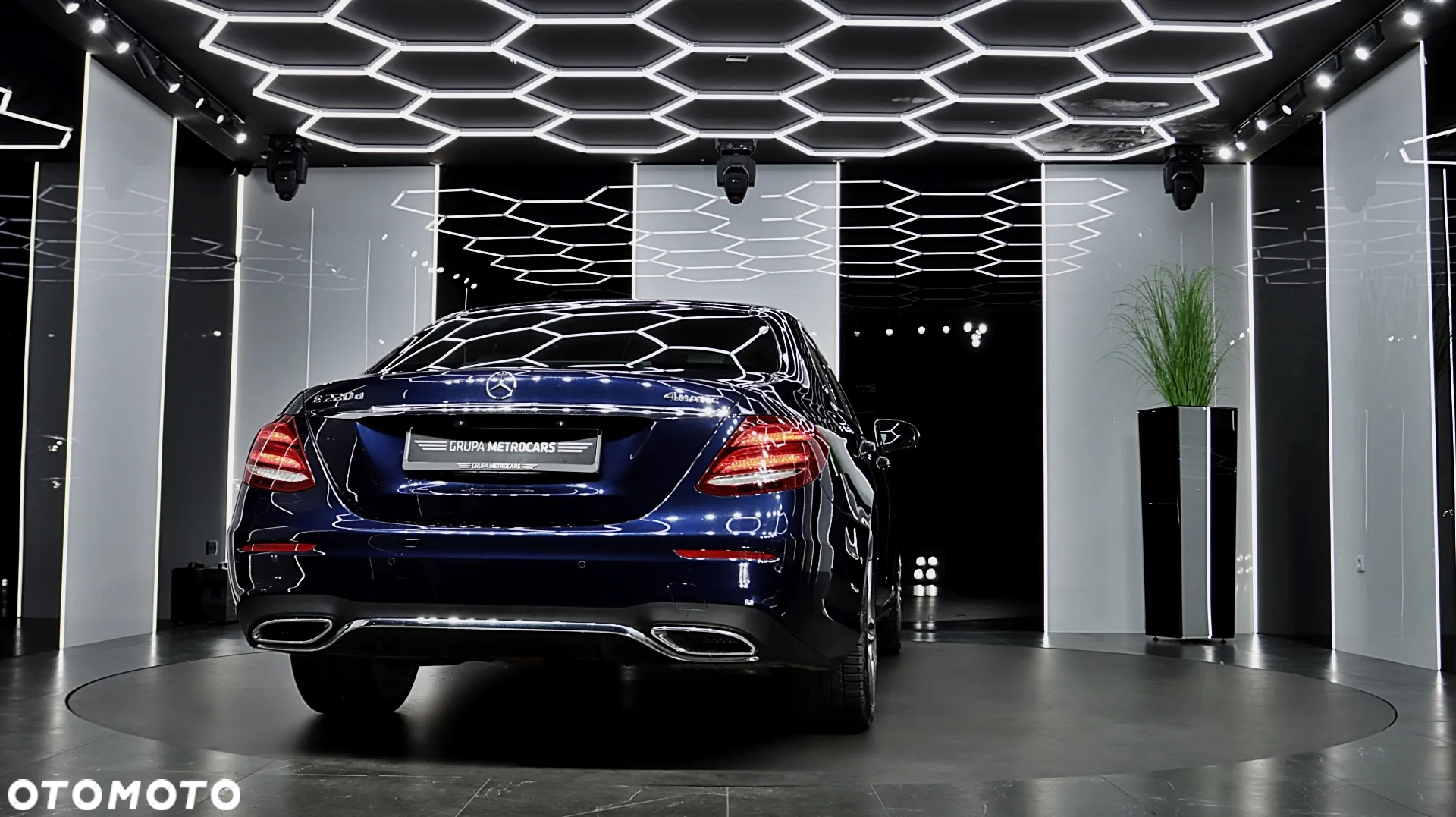 Mercedes-Benz Klasa E 220 d 4-Matic 9G-TRONIC - 7