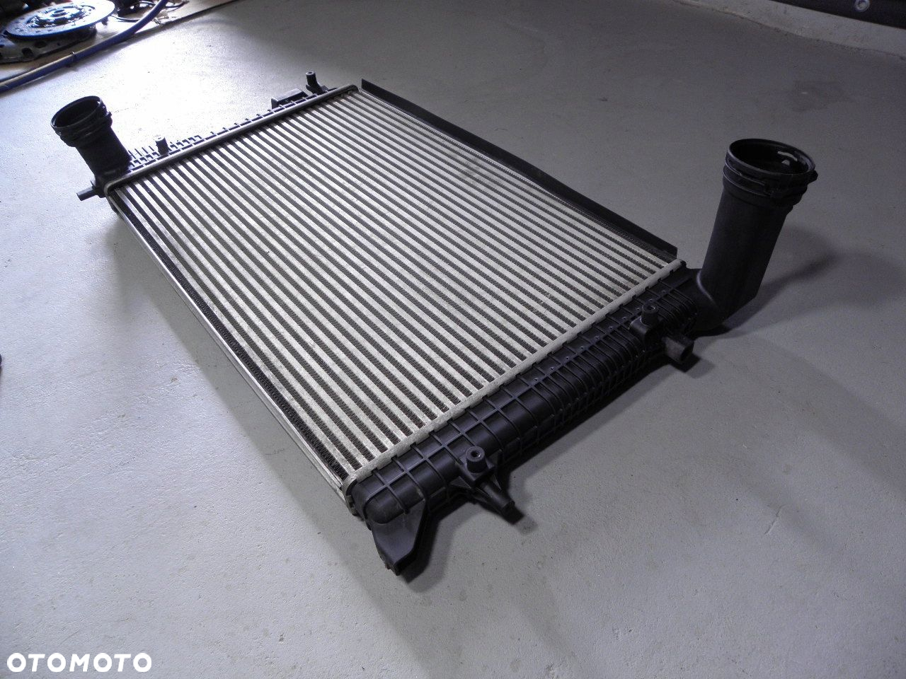 VW CADDY TDI // CHŁODNICA INTERCOOLER 1K0145927D - 3