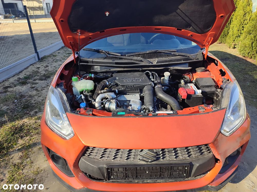 Suzuki Swift 2022 photo 2