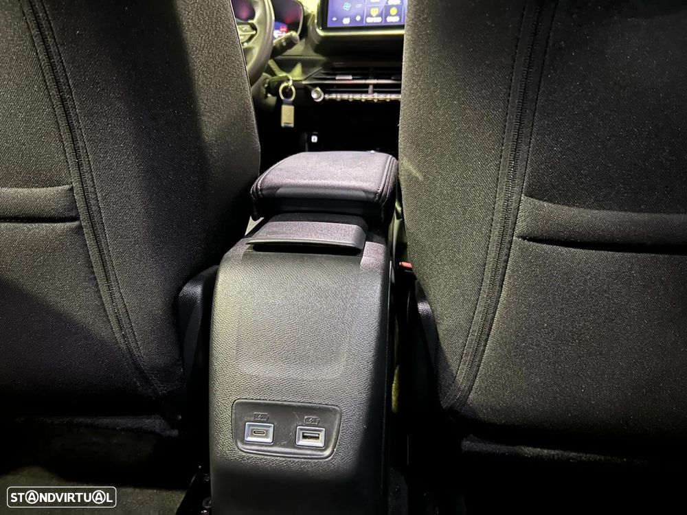 Peugeot e-2008 54 kWh Allure - 25