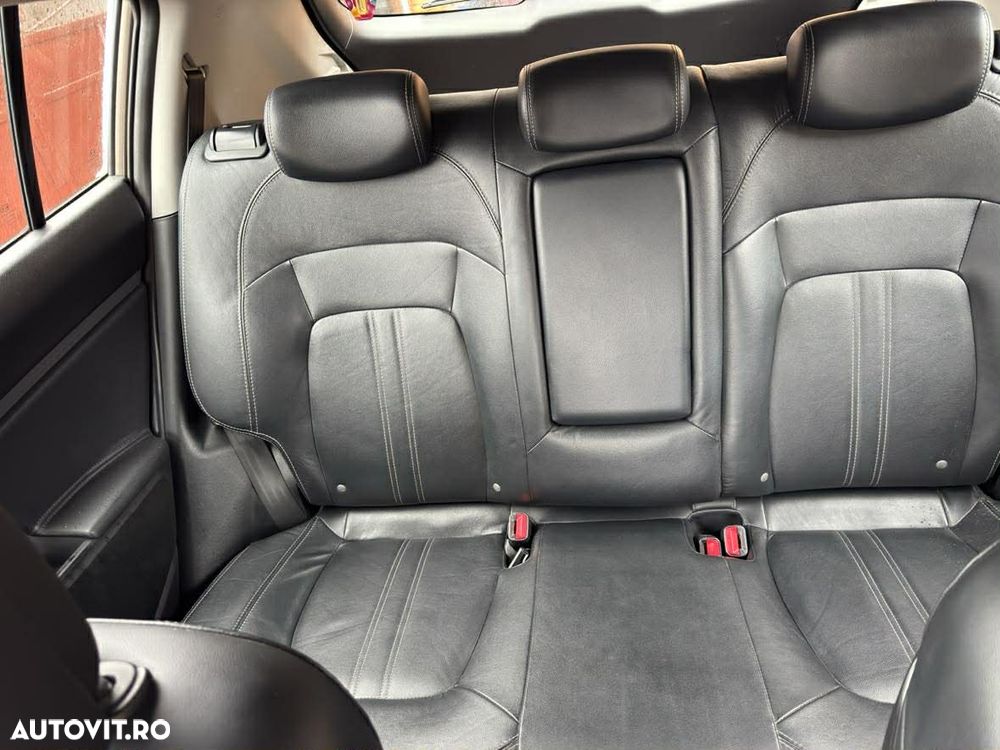 Kia Sportage - 11