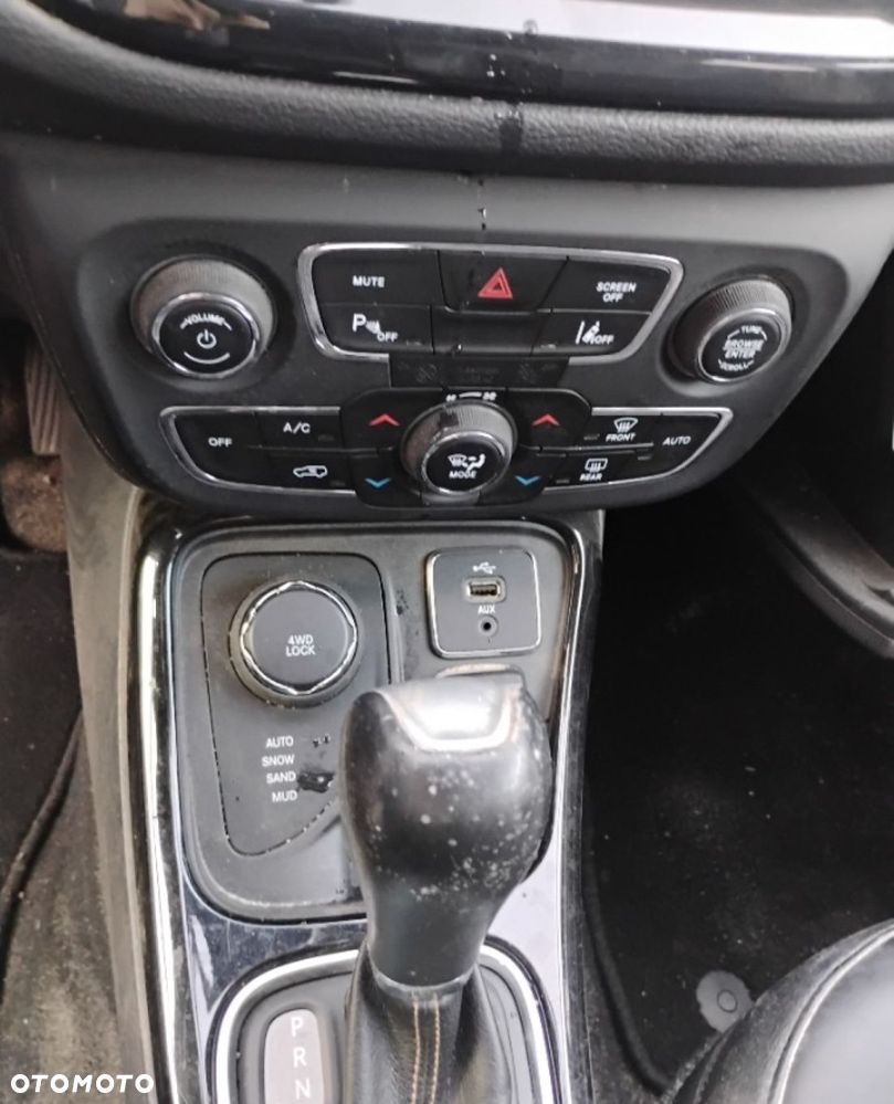 Jeep Compass - 14