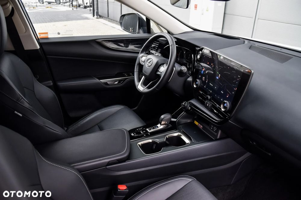 Lexus NX 350h Business AWD - 4