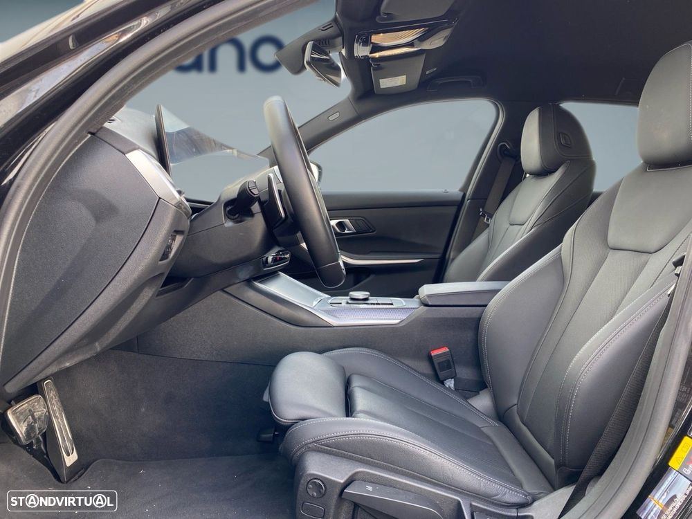 BMW 320 d Pack Desportivo M Auto - 3