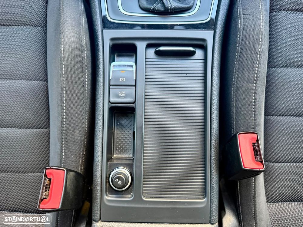 VW Golf 2.0 TSI R DSG - 17