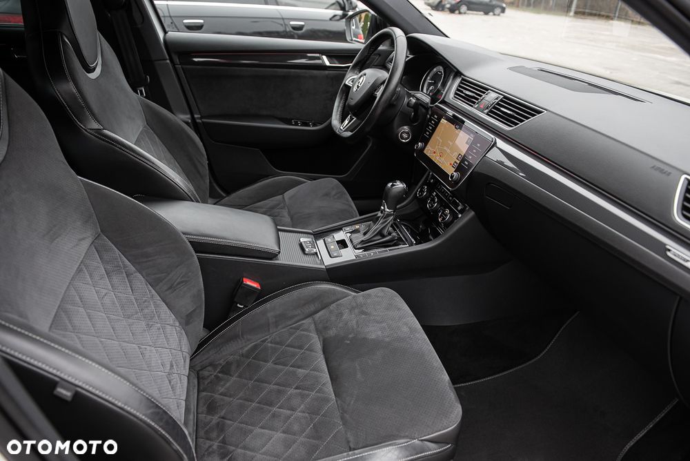 Skoda Superb 2.0 TDI DSG Sportline - 36