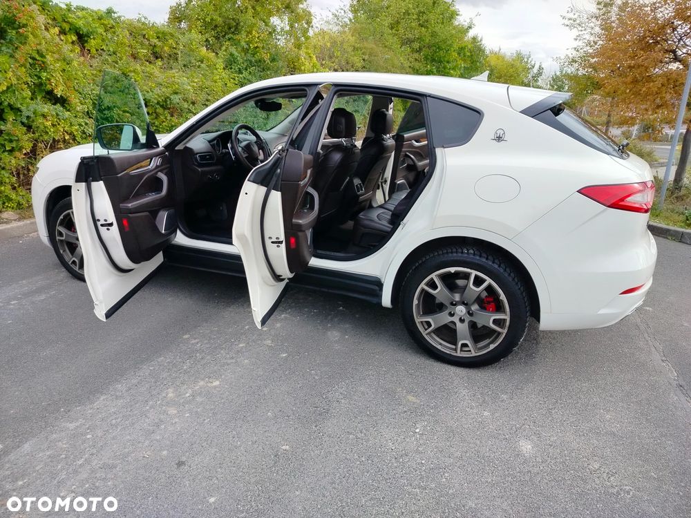 Maserati Levante - 10