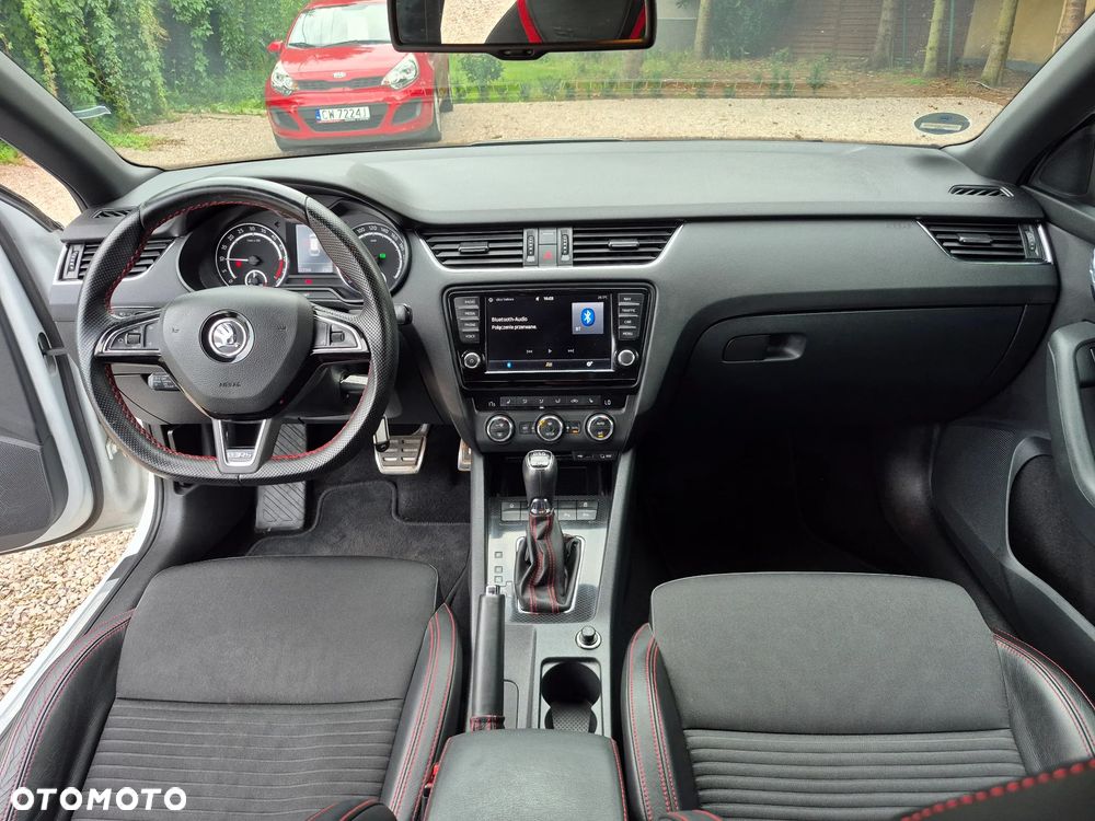 Skoda Octavia 2.0 TDI DSG RS - 19