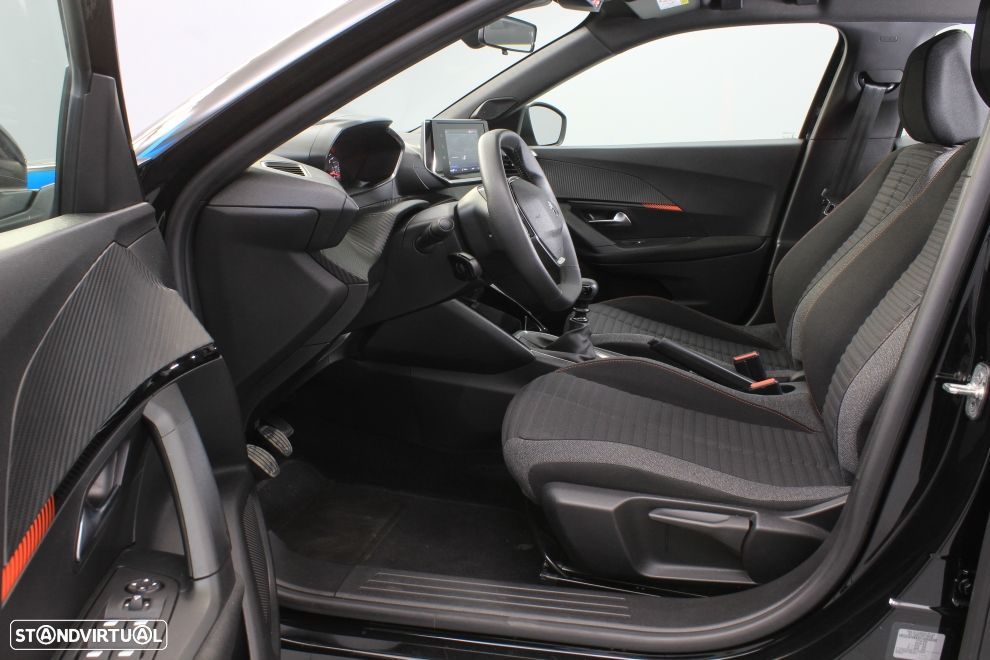 Peugeot 2008 1.2 PureTech Active Pack - 21