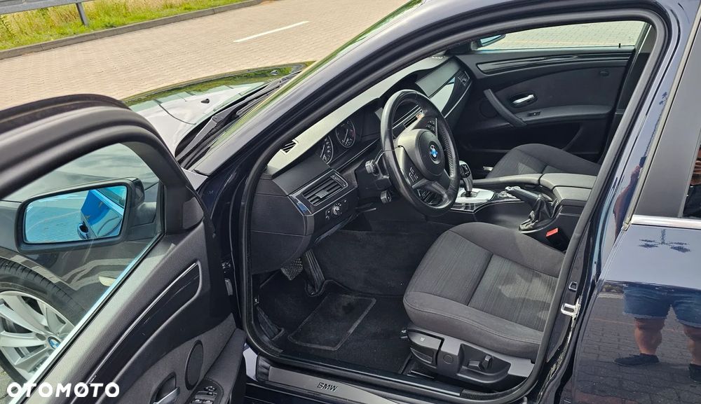 BMW Seria 5 525d - 10
