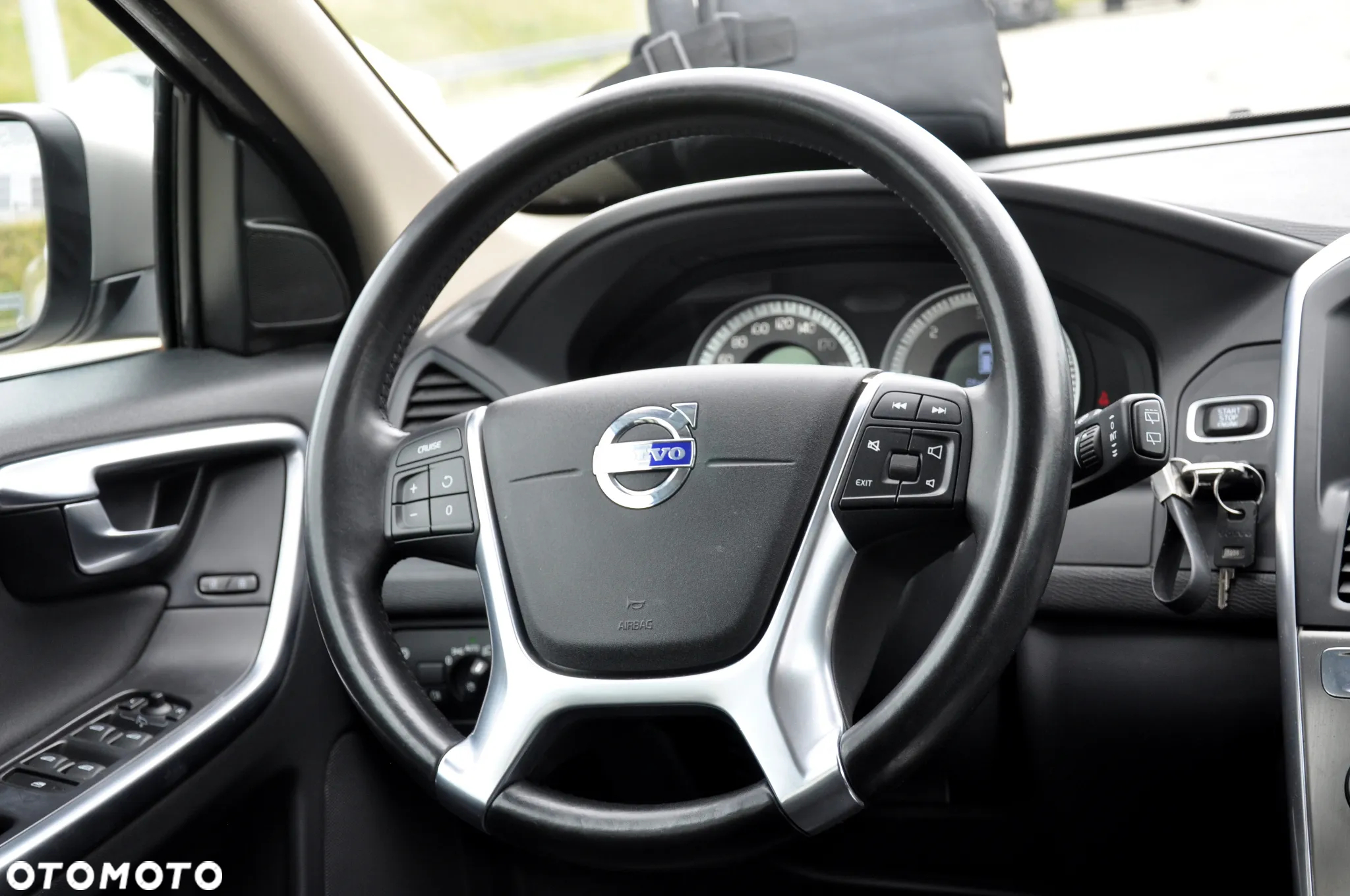 Volvo XC 60 - 30