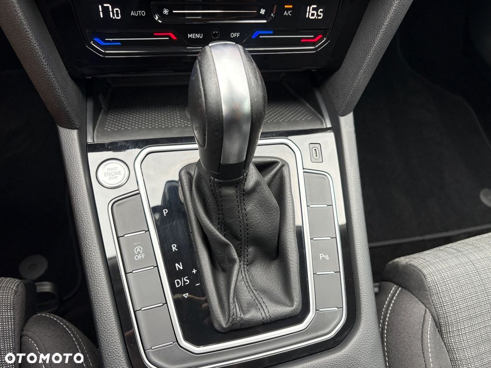 Volkswagen Passat 2.0 TDI (BlueMotion Technology) DSG Comfortline - 17