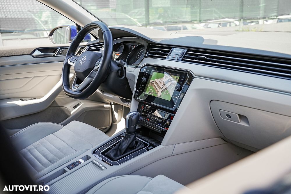 Volkswagen Passat Variant 2.0 TDI DSG R Executive - 28
