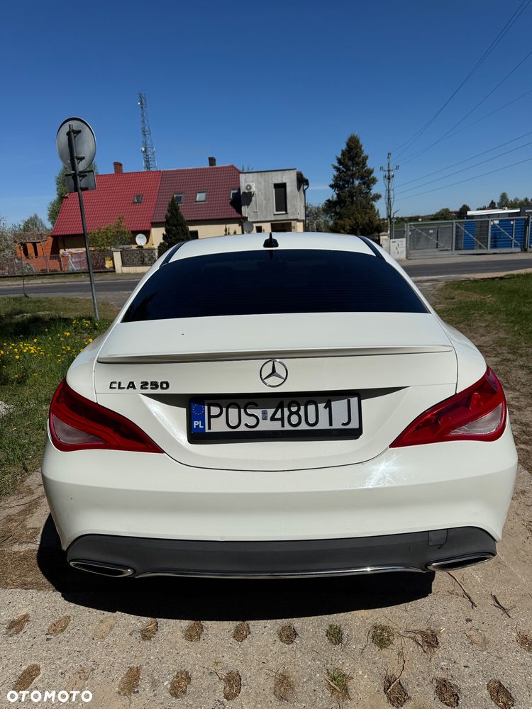 Mercedes-Benz CLA 250 7G-DCT - 3