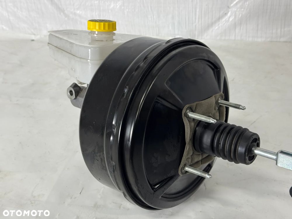 Iveco Daily 70c serwo hamulca 5803052026