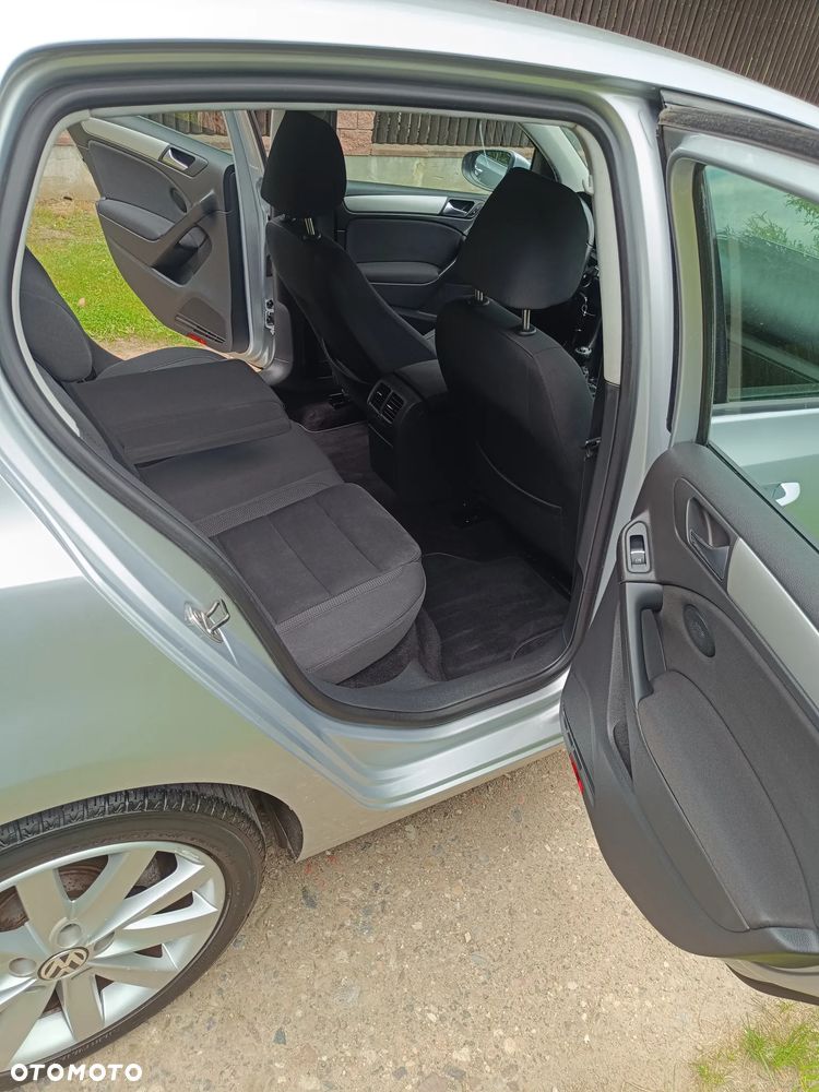 Volkswagen Golf - 22